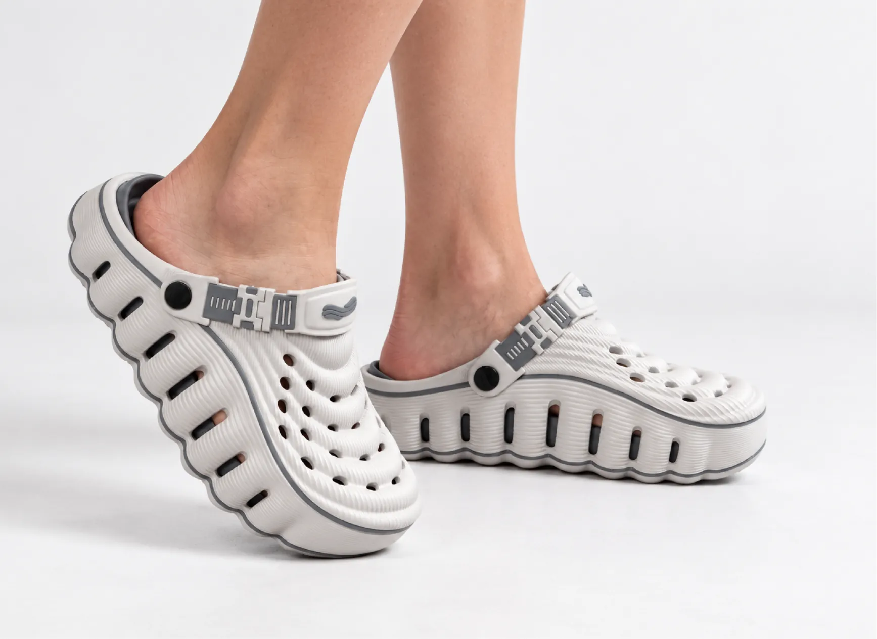 RESTORE Clogs